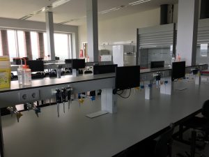 Teaching lab fitted with integrated desktops