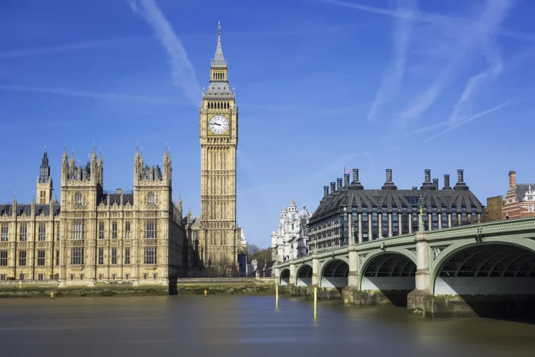 big-ben-houses-parliament-london-uk